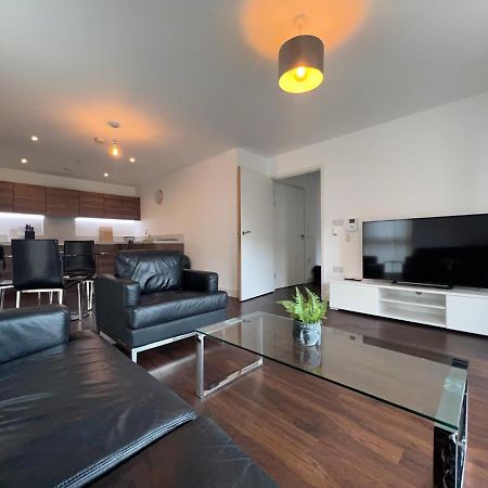 Modern 2Br 2Ba Apt Wparking Sleeps 6 Comfortably Londen Buitenkant foto