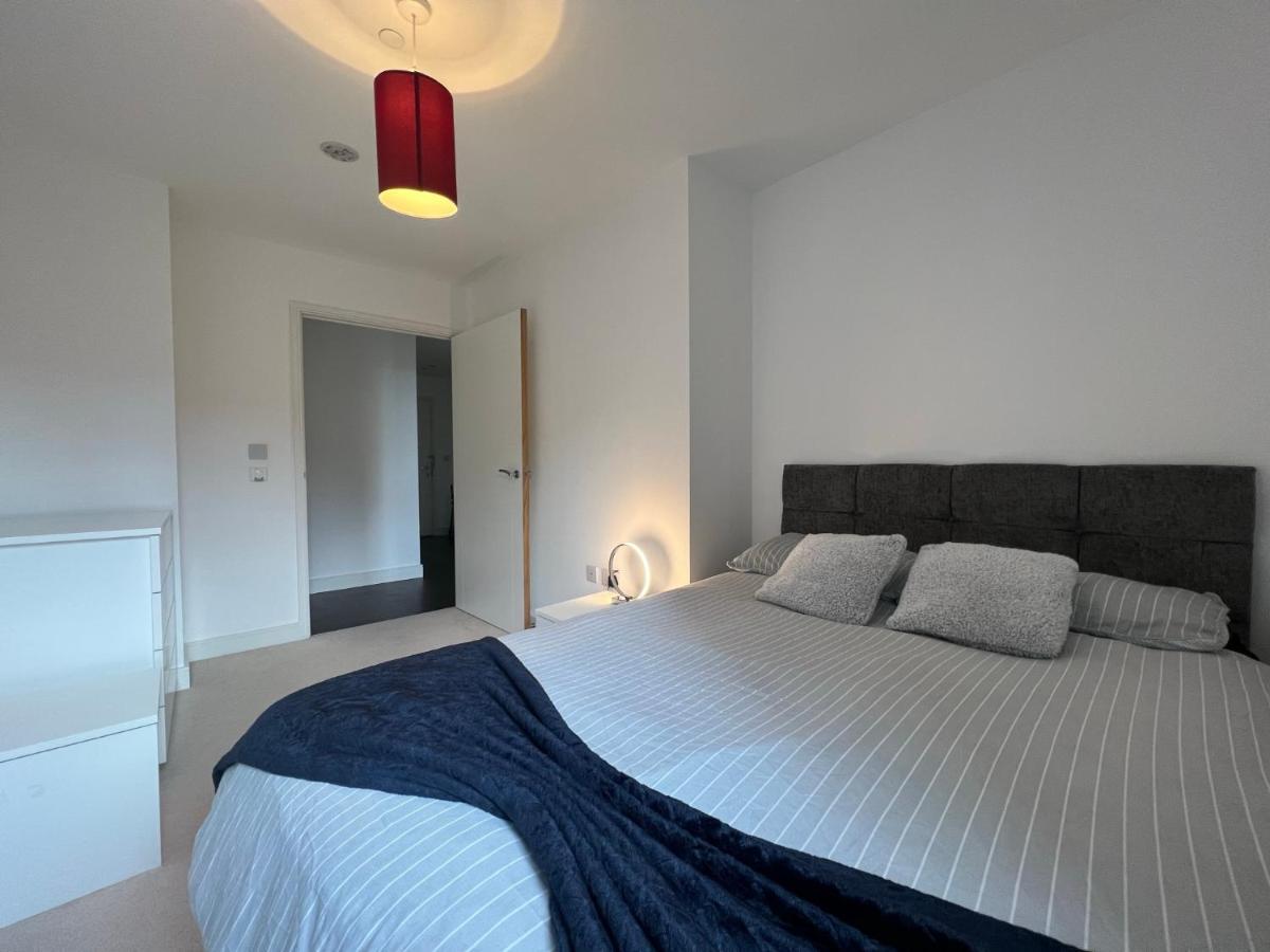 Modern 2Br 2Ba Apt Wparking Sleeps 6 Comfortably Londen Buitenkant foto